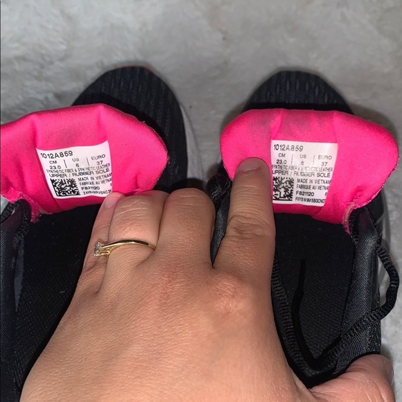 ASICS Women's Black and Pink Running Shoes - Picture 4 of 9